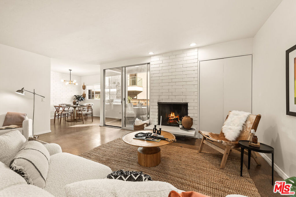 8401 Fountain Avenue #13