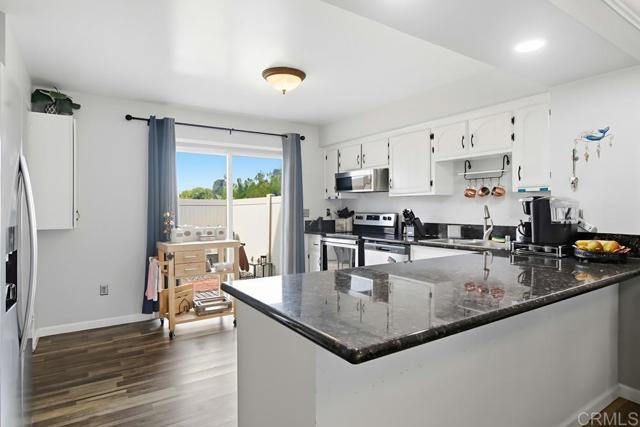 3612 Fairlomas Road, National City CA: https://media.crmls.org/mediaz/aa30081c-cf1b-4e43-8476-e57aa40cfe78.jpg