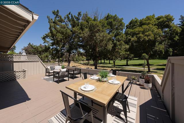 2128 Presidio Ct, Danville CA: https://media.crmls.org/mediaz/aa30093d-71ae-4224-a4c8-b637ec0a645c.jpg