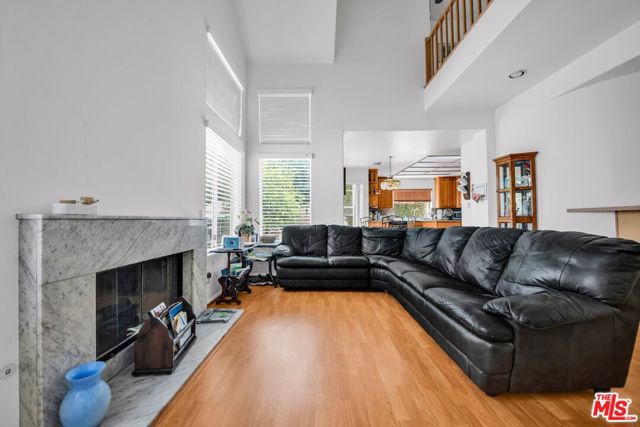 23234 Valerio Street, West Hills CA: https://media.crmls.org/mediaz/aa304b67-b6dd-416d-b93a-1c110be06f37.jpg