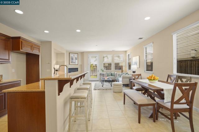 507 Livingston Court, Discovery Bay CA: https://media.crmls.org/mediaz/aa30fa6b-0693-4852-ad76-0af4aa70947b.jpg