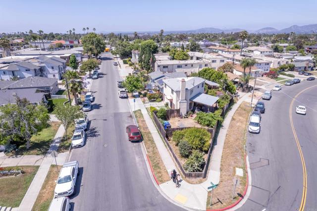 4643 Cherokee Avenue, San Diego CA: https://media.crmls.org/mediaz/aa31fb8b-7c97-492a-8ecf-8ad51b403f65.jpg