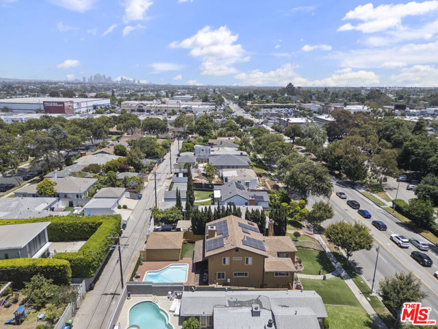 5183 Obama Boulevard, Los Angeles CA: https://media.crmls.org/mediaz/aa32048e-6cbb-4f6f-ae13-8c97948b7506.jpg