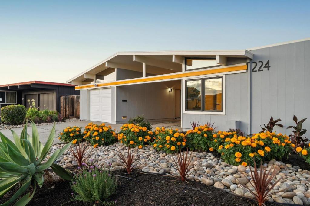 224 Loon Court