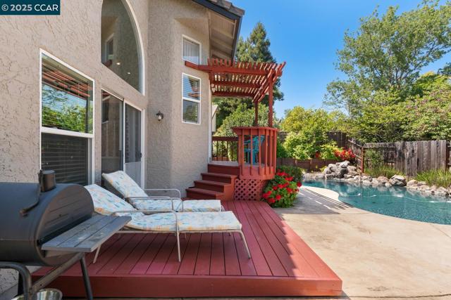 313 Willowwood Ct, Vacaville CA: https://media.crmls.org/mediaz/aa330133-cb85-41a0-8ce3-b713d80b0a78.jpg