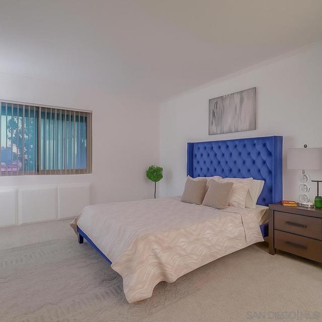 10350 Caminito Cuervo, San Diego CA: https://media.crmls.org/mediaz/aa33096d-db6d-46d8-9121-73b43952d935.jpg