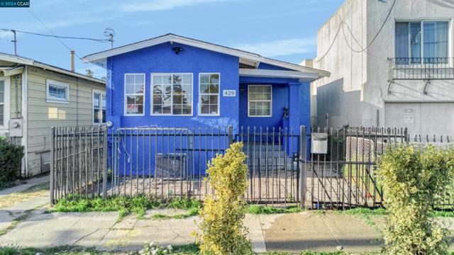 429 Barrett Ave, Richmond, California 94801, 2 Bedrooms Bedrooms, ,1 BathroomBathrooms,Single Family Residence,For Sale,Barrett Ave,41071700