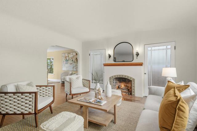 4576 44th Street, San Diego CA: https://media.crmls.org/mediaz/aa33dfc7-16e4-4904-bcb7-1133d2da1ba8.jpg