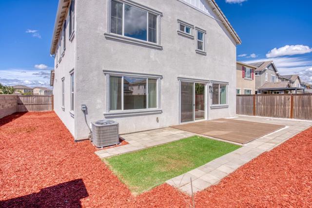 15954 Testarossa Street, Lathrop CA: https://media.crmls.org/mediaz/aa33fd25-d5da-4301-a001-3b06f17a85de.jpg