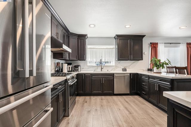 111 Overacker Ter, Fremont CA: https://media.crmls.org/mediaz/aa345a13-4297-476f-b178-257aece9204b.jpg