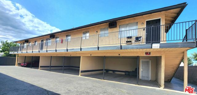 165 N Hamilton Avenue, Hemet CA: https://media.crmls.org/mediaz/aa34b024-1ca1-42ec-b082-4e67fbb52c47.jpg