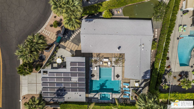 780 S Palo Verde Avenue, Palm Springs CA: https://media.crmls.org/mediaz/aa35520a-3d81-4a3d-8bec-3c84b06447d2.jpg