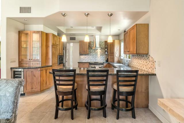 72205 El Paseo, Palm Desert CA: https://media.crmls.org/mediaz/aa356113-80ea-4c3c-bb88-86790971566c.jpg