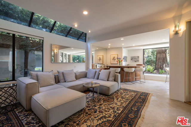 720 Brooktree Road, Los Angeles CA: https://media.crmls.org/mediaz/aa35d83f-118f-4950-97a1-079bf2e36eb7.jpg