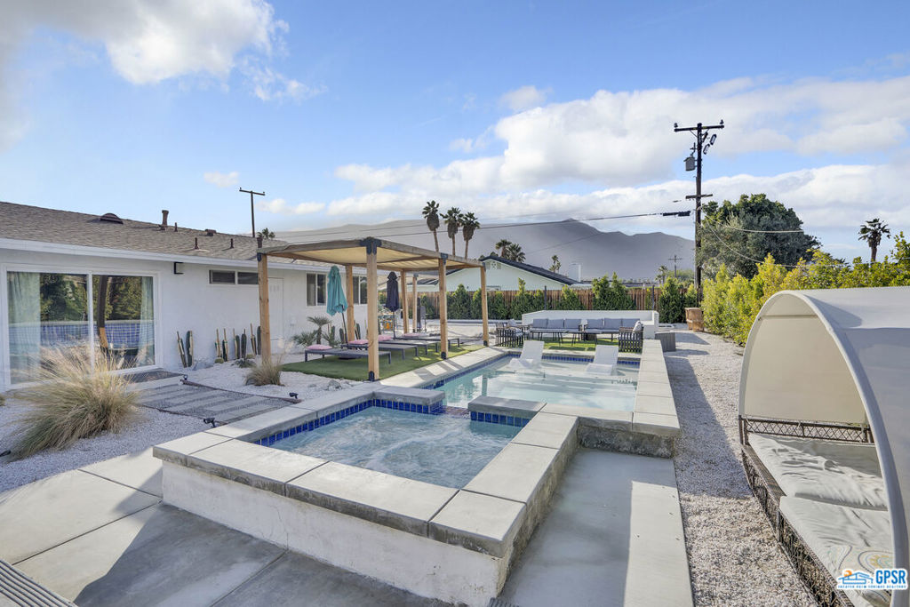 2144 E Rogers Road, Palm Springs, CA 92262