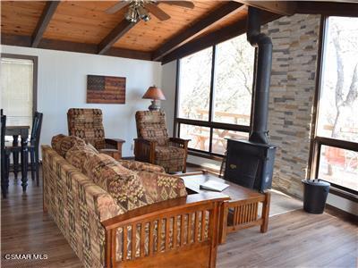 6545 Nacimiento Shores Road, Bradley CA: https://media.crmls.org/mediaz/aa368caf-328c-4bc3-954b-a1627fc9d8a5.jpg