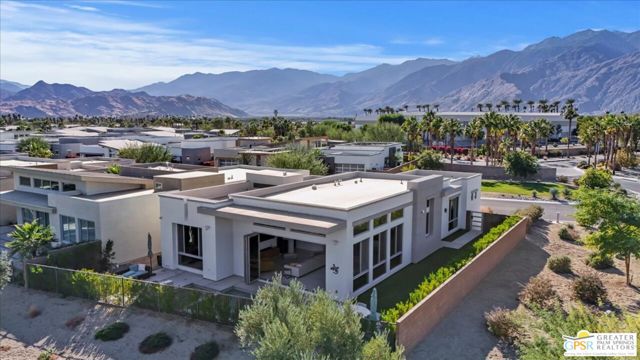 1280 Celadon Street, Palm Springs CA: https://media.crmls.org/mediaz/aa36b027-7e23-42cf-b487-3d930a087e1d.jpg