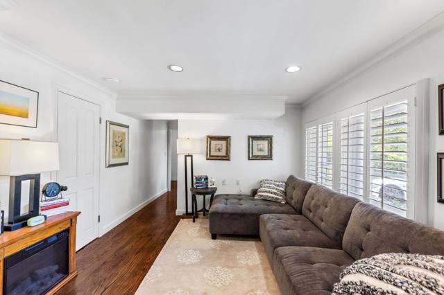 401 Hillsborough Boulevard, Hillsborough CA: https://media.crmls.org/mediaz/aa36b138-7440-4b03-9510-5d7f703f71a0.jpg