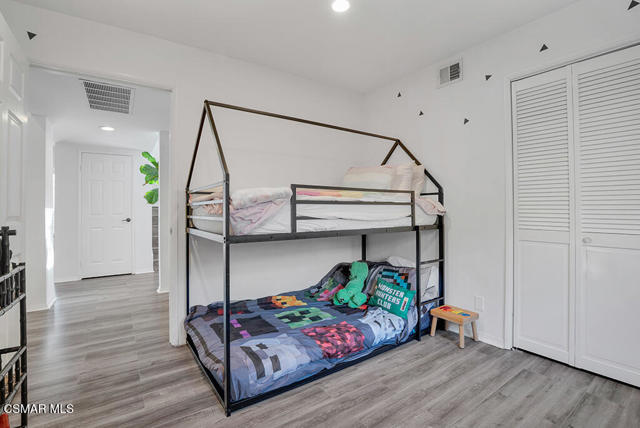 4365 Oak Glen Street, Calabasas CA: https://media.crmls.org/mediaz/aa370e37-48dc-4972-8848-dabb0ade038e.jpg