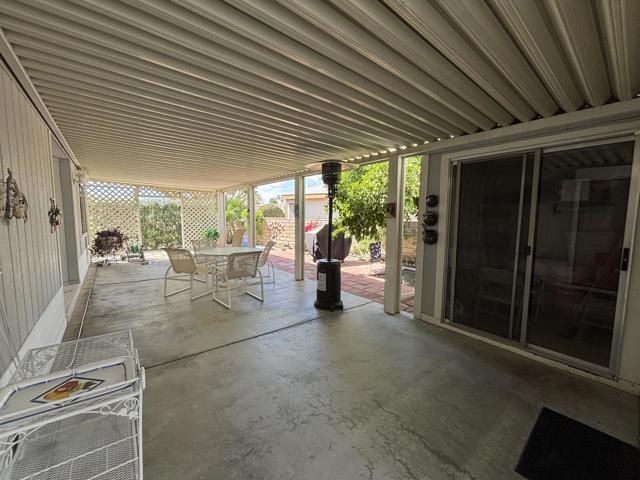 47751 San Salvador, Indio CA: https://media.crmls.org/mediaz/aa371890-989d-48c1-9b66-9965cd7018cf.jpg