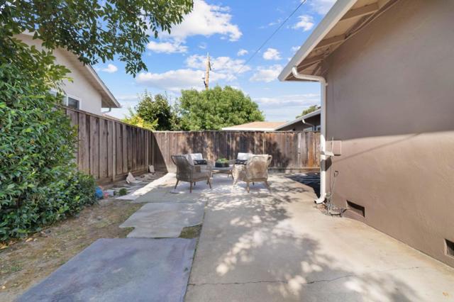3856 Williams Road, San Jose CA: https://media.crmls.org/mediaz/aa374e2f-5df4-4692-b234-9bec1eb843b9.jpg