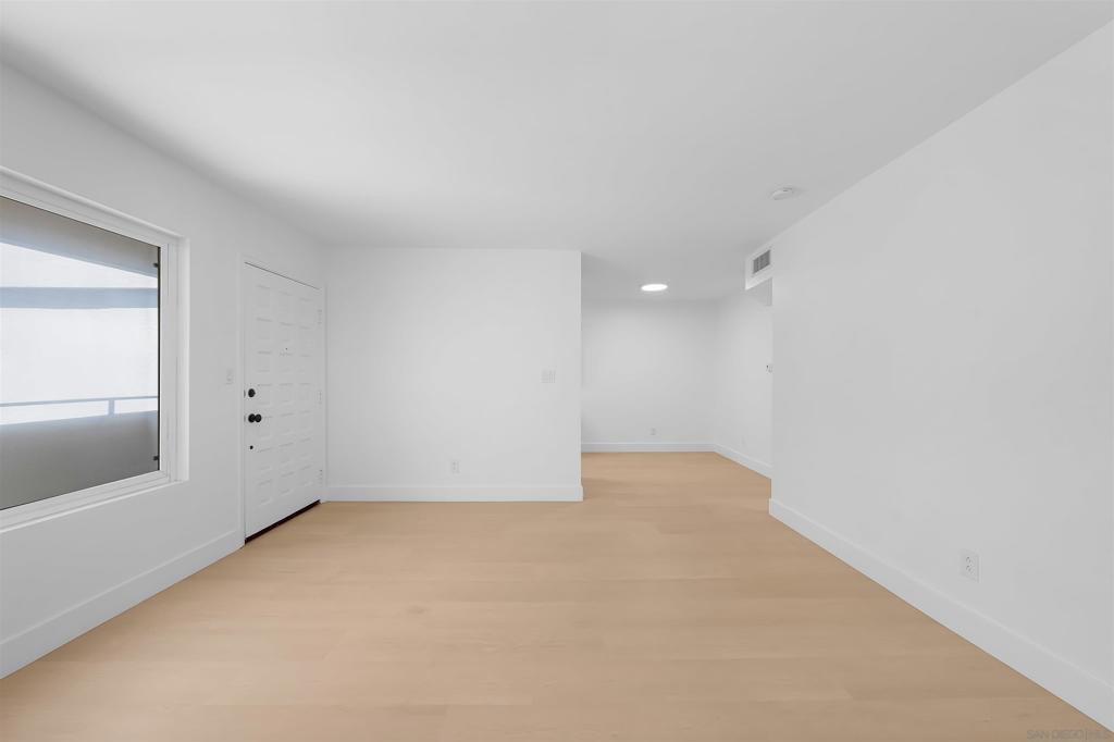1030 Robinson Ave - photo 12