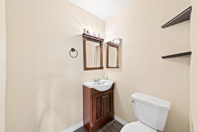 3442 Thunder Drive, Oceanside CA: https://media.crmls.org/mediaz/aa37d69a-f5f0-4f0a-97be-9fe6203dc162.jpg