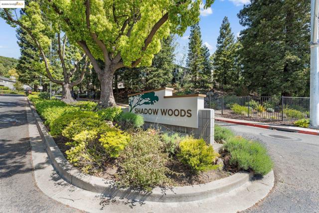 520 Canyon Oaks, Oakland CA: https://media.crmls.org/mediaz/aa38eb35-861f-477a-b559-cca3ab42612c.jpg
