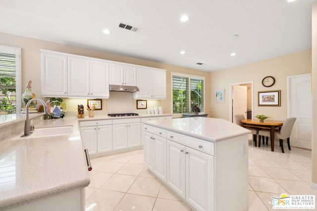 1850 Savanna Way, Palm Springs CA: https://media.crmls.org/mediaz/aa38f797-9c7c-40db-81ed-6f4cb909f5af.jpg