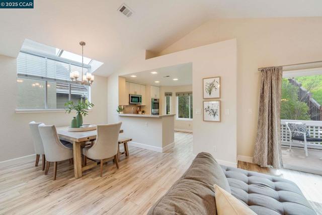 1320 Strawberry Court, Danville CA: https://media.crmls.org/mediaz/aa399910-5d59-4bc0-8d0a-fd895d237ae0.jpg