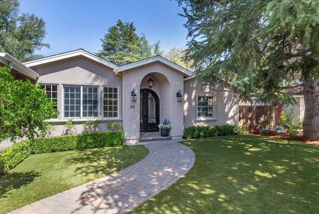 32 N El Monte Avenue, Los Altos CA: https://media.crmls.org/mediaz/aa3af21f-6006-4df2-a2ae-702faa5ca00d.jpg