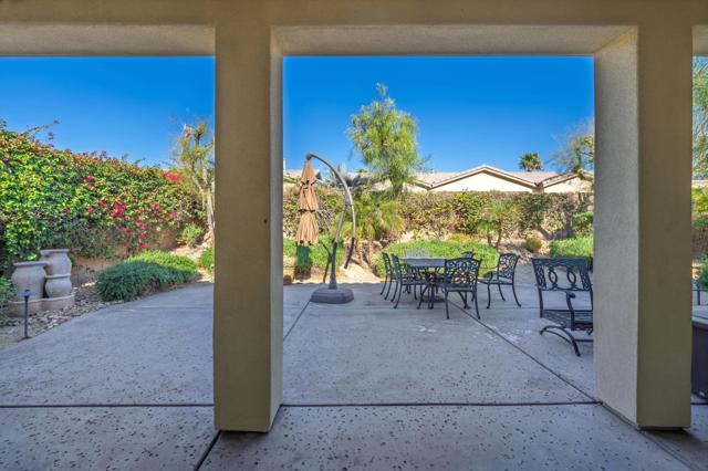 60505 Staghorn Drive, La Quinta CA: https://media.crmls.org/mediaz/aa3baa73-e4a9-48bf-bdb1-2f6cdbc12614.jpg