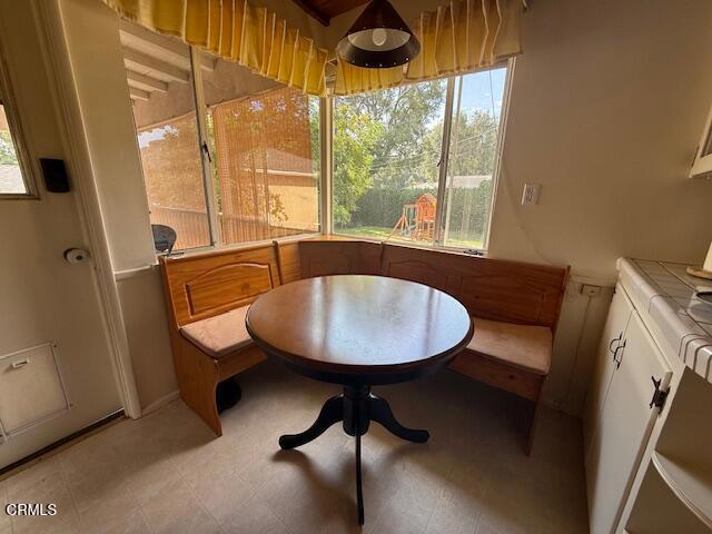 Detail Gallery Image 7 of 24 For 4531 Alcorn Dr, La Canada Flintridge,  CA 91011 - 3 Beds | 2 Baths