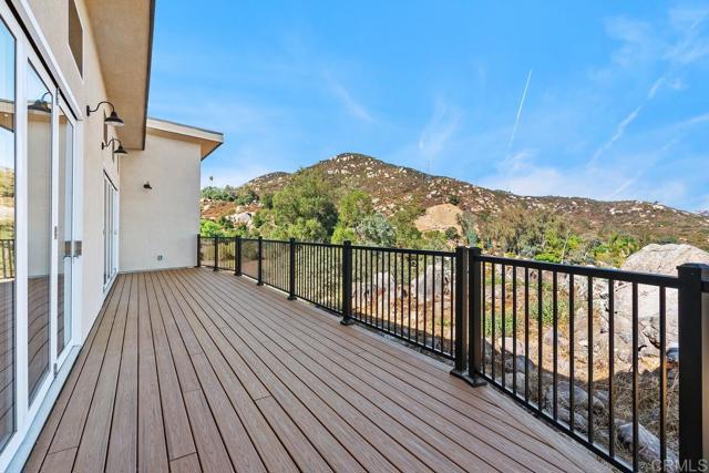 Detail Gallery Image 15 of 37 For 607 Calle Ricardo, Escondido,  CA 92026 - 3 Beds | 2 Baths