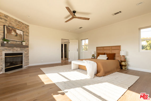 5018 Valleydale Avenue, Los Angeles CA: https://media.crmls.org/mediaz/aa4047a8-e10a-43d5-a9bc-b3f990e82b1a.jpg