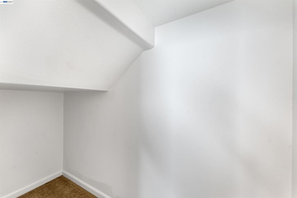 https://media.crmls.org/mediaz/aa404b13-c520-4d26-a719-c4987247e675.jpg?preset=X-Large