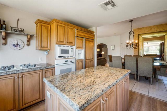 23 Pine Valley Drive, Rancho Mirage CA: https://media.crmls.org/mediaz/aa407433-d551-4ed1-a6a6-125fa3efea22.jpg