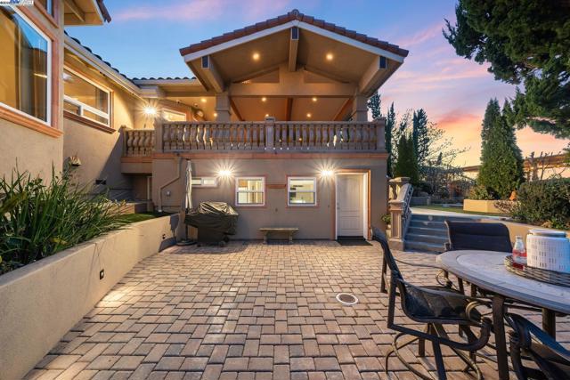 46925 Aloe Court, Fremont CA: https://media.crmls.org/mediaz/aa40b2f6-3cc6-4c5d-a7b3-1b6906acc397.jpg