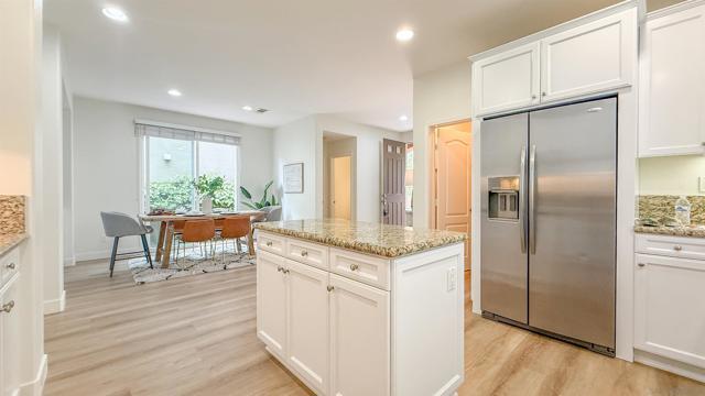 15701 Concord Ridge Ter, San Diego CA: https://media.crmls.org/mediaz/aa411095-19e4-446a-93f9-7b62bec23a1e.jpg