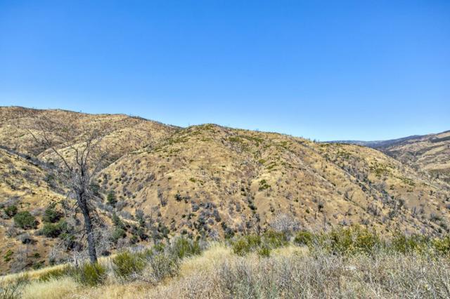 14600 Del Puerto Canyon Road, Newman CA: https://media.crmls.org/mediaz/aa412ce2-90f8-4332-a10f-a3f3cbf11f84.jpg