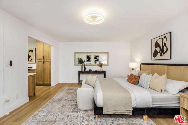 4804 La Villa Marina, Marina del Rey CA: https://media.crmls.org/mediaz/aa415106-e74a-42b6-bdb7-c322b03d56a0.jpg