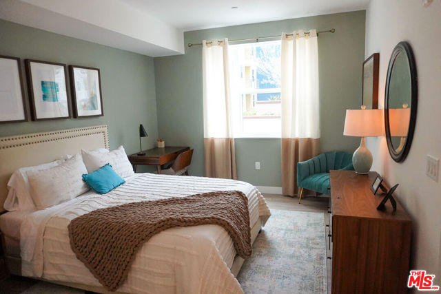 10568 Promenade Gateway, El Monte CA: https://media.crmls.org/mediaz/aa4165f2-6e3c-453a-a6f8-588c869b1741.jpg