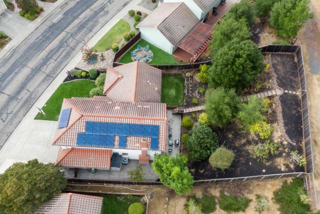 17716 Columbia Drive, Castro Valley CA: https://media.crmls.org/mediaz/aa41f113-7342-4def-a795-707b467ae90e.jpg