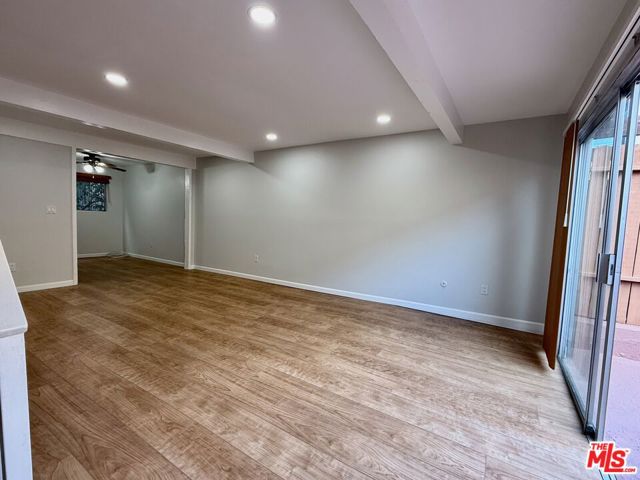 882 Victor Avenue, Inglewood CA: https://media.crmls.org/mediaz/aa42381a-7d2f-4da5-9fd5-dea4dff24bb4.jpg