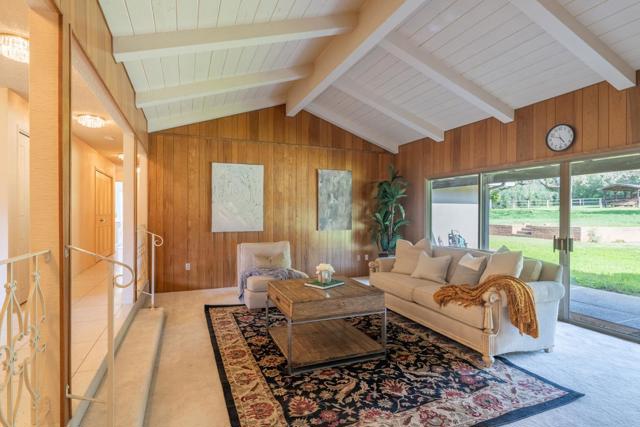 10 Ring Lane, Carmel Valley CA: https://media.crmls.org/mediaz/aa426634-9c58-455e-aae8-c1c39c6255d6.jpg