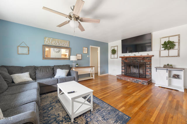 Detail Gallery Image 8 of 39 For 409 E Carroll Ave, Glendora,  CA 91741 - 3 Beds | 1/1 Baths
