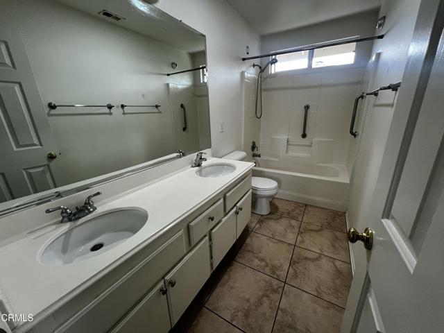 Detail Gallery Image 6 of 26 For 1300 Meadowlark Ln, Oxnard,  CA 93036 - 4 Beds | 2/1 Baths