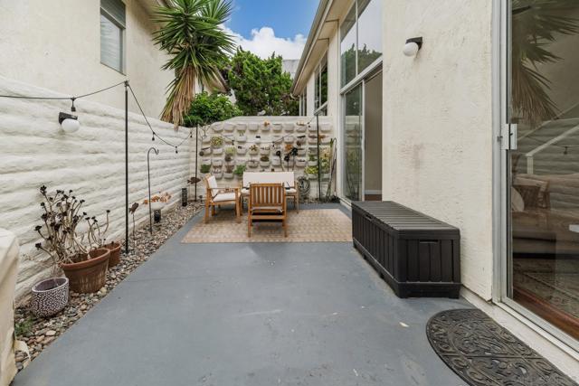 2544 Navarra Dr, Carlsbad CA: https://media.crmls.org/mediaz/aa4378ec-1c89-490b-88ca-a5ea4a505b1d.jpg