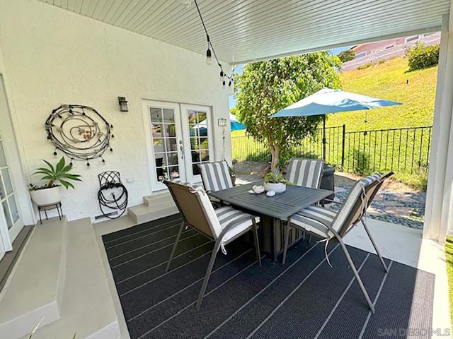 2010 W San Marcos Blvd, San Marcos CA: https://media.crmls.org/mediaz/aa43c49a-cbe3-4c53-9f4e-7ce146a13d04.jpg