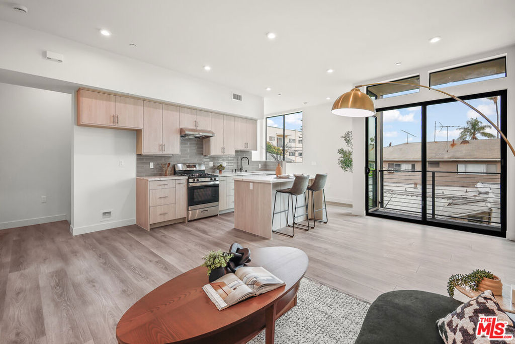 1202 N Orange